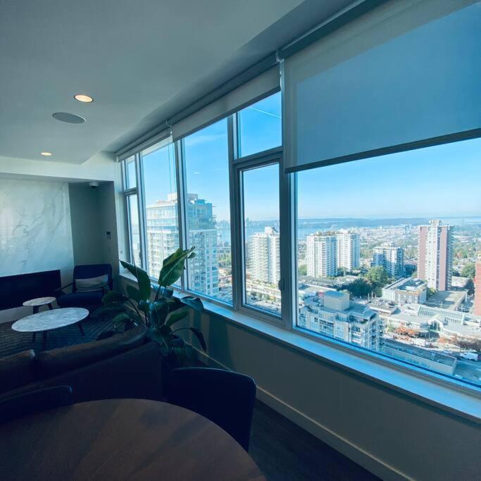 נורת וונקובר 360º Rooftop Patio Views. Your-Home-Away-From-Home מראה חיצוני תמונה