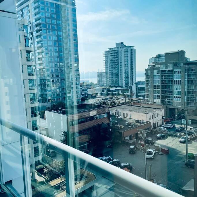 נורת וונקובר 360º Rooftop Patio Views. Your-Home-Away-From-Home מראה חיצוני תמונה