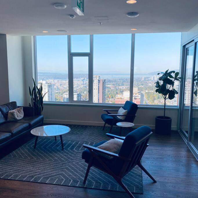 נורת וונקובר 360º Rooftop Patio Views. Your-Home-Away-From-Home מראה חיצוני תמונה